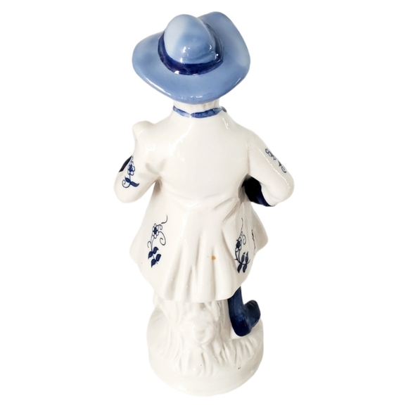 Colonial Style Vintage Man and Woman Figurine Set of 2 Blue and White 8" Taiwan - Picture 5 of 8